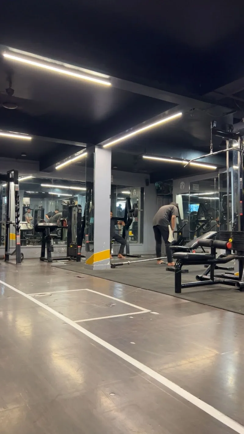 Spartan Unisex Gym strength training floor